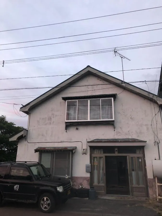 Poor And Shabby Guesthouse 