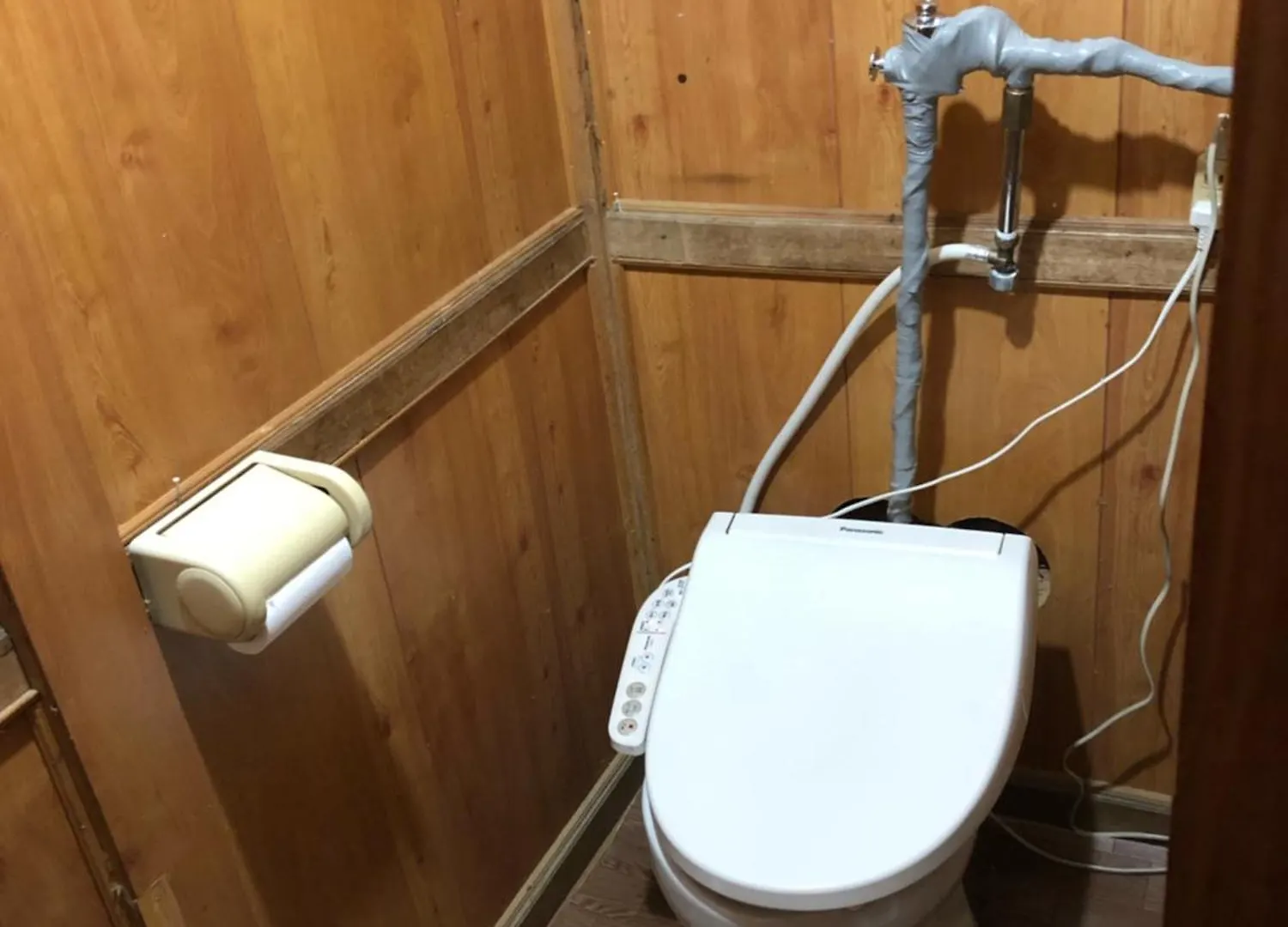 Проживание в семье 日本一しょぼいゲストハウス ウタラといかん Poor And Shabby Guesthouse 